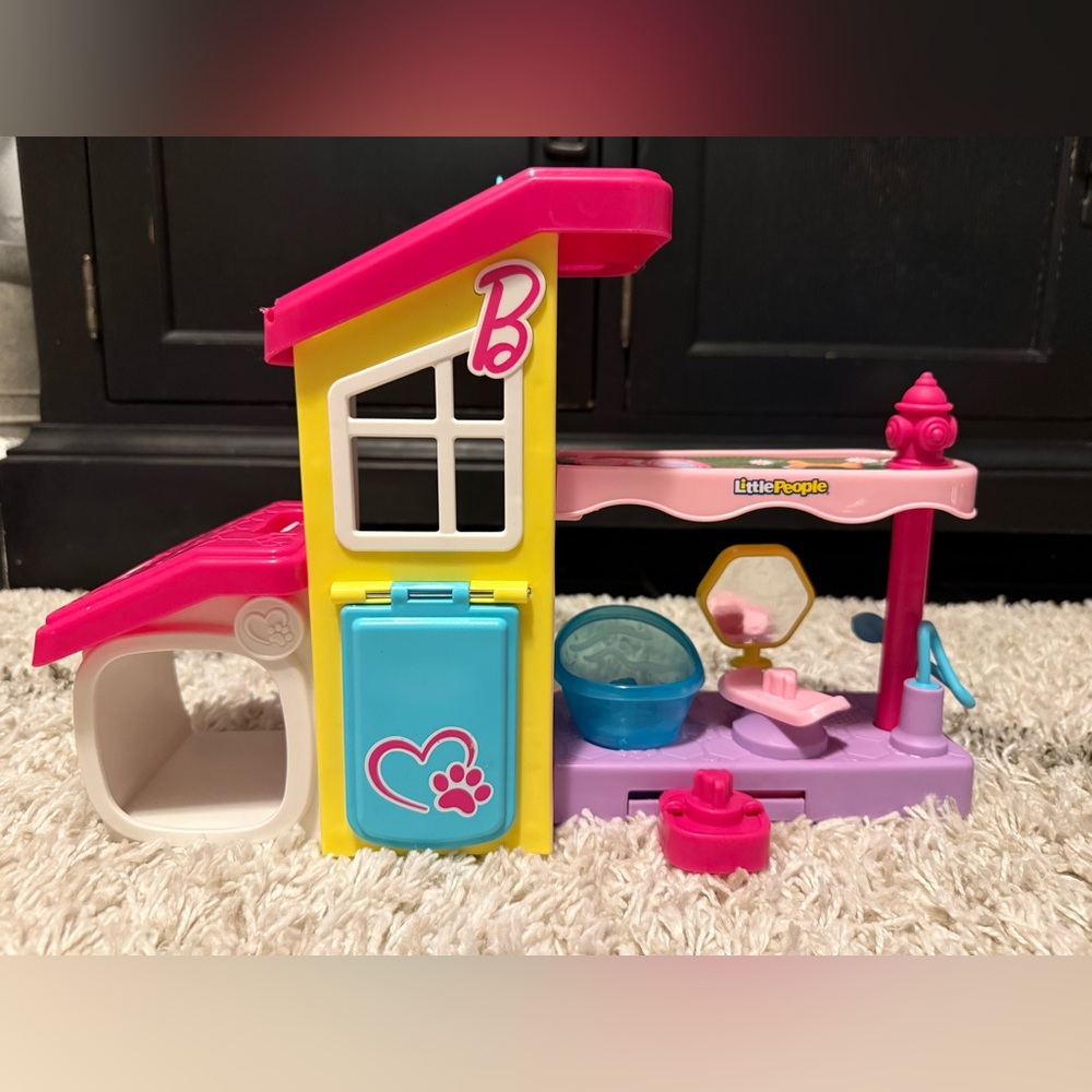 Fisher Price Little People Barbie Play & Care Pet Spa Playset